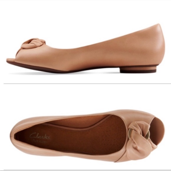 Clarks Artisan Demure Flare Flats - Picture 3 of 13